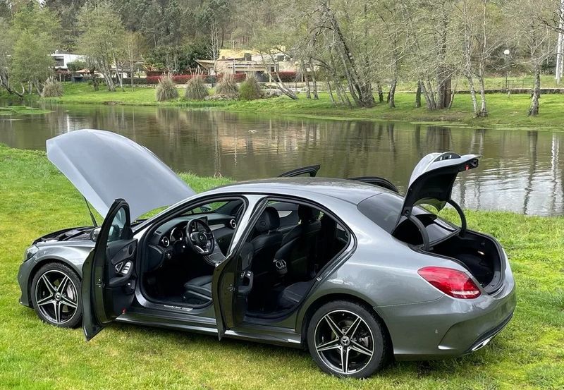 Mercedes-Benz C-Class • 2019 • 67,000 km 3