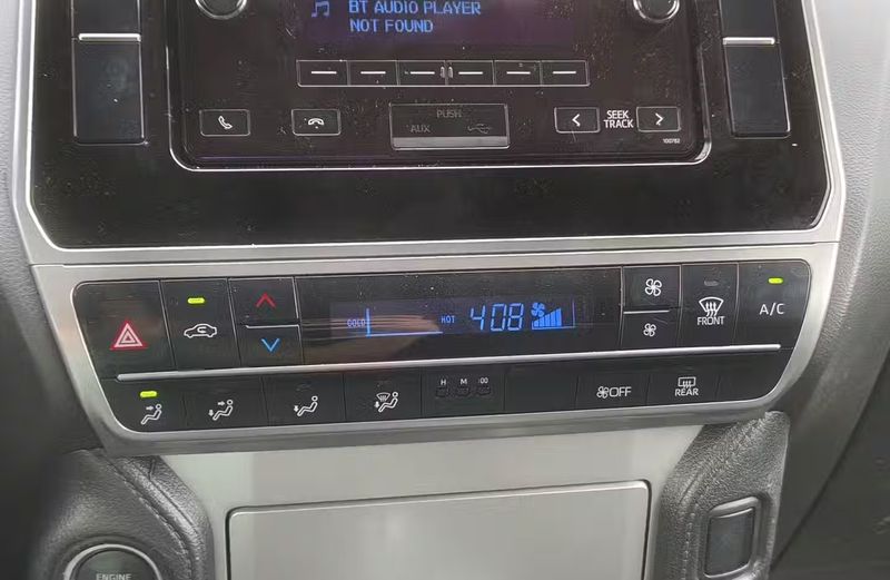 Toyota Land Cruiser • 2018 • 136,700 km 12