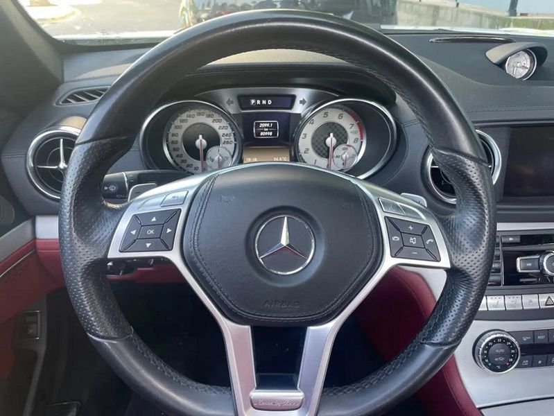 Mercedes-Benz SL • 2012 • 91,000 km 3