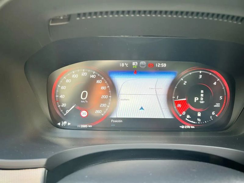 Volvo V90 • 2021 • 120,000 km 10