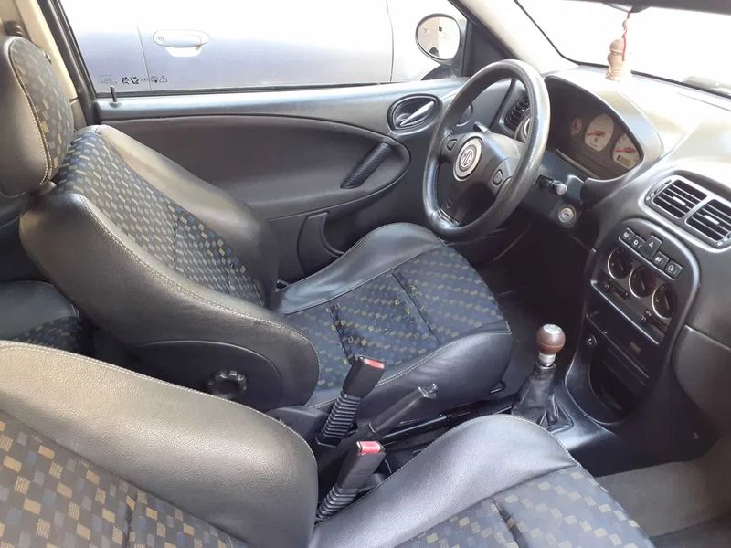 Mazda MX-3 • 2003 • 60,000 km 4