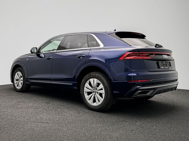 Audi Q8 • 2019 • 167,000 km 4