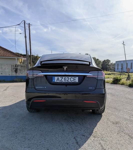 Tesla Model X • 2018 • 104,000 km 3