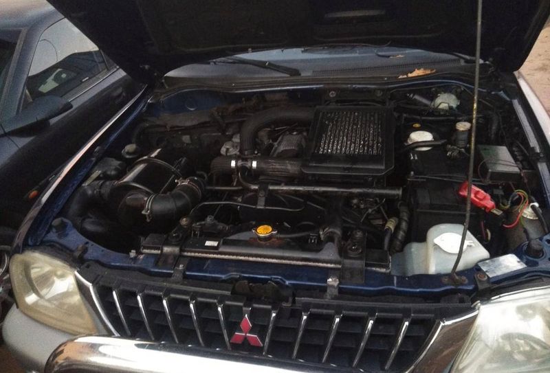 Mitsubishi L200 Pick up • 2001 • 200,000 km 5