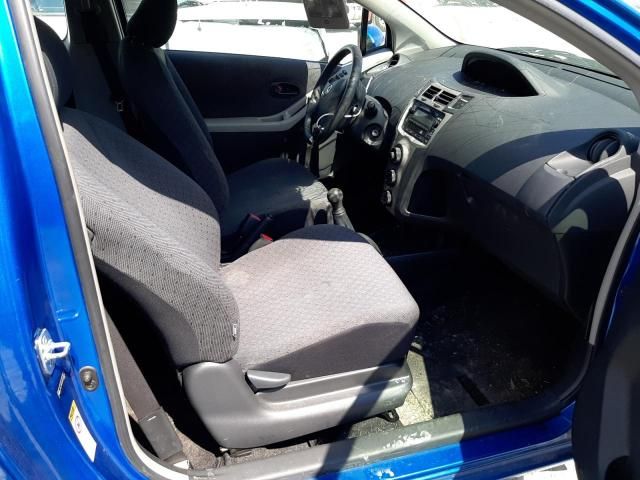 Toyota Yaris • 2010 • 6 km 5