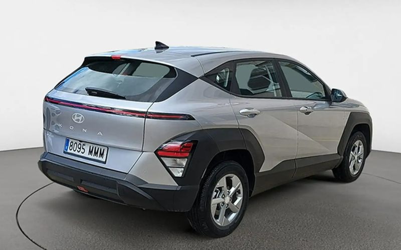 Hyundai Kona • 2023 • 9,654 km 3