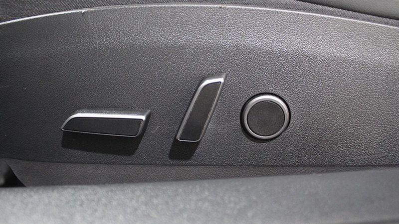 Tesla Model 3 • 2021 • 44,978 km 13