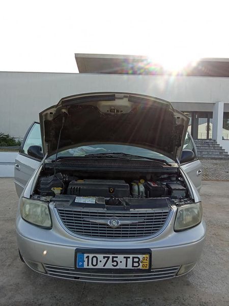 Chrysler Voyager • 2002 • 240,000 km 8