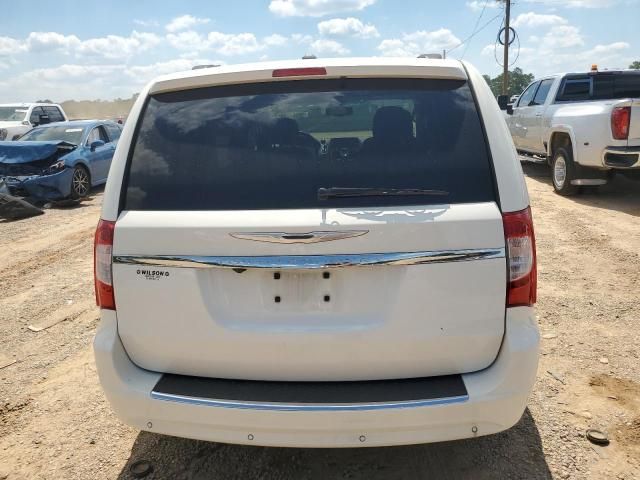 Chrysler Town & Country • 2013 • 10,000 mi 5