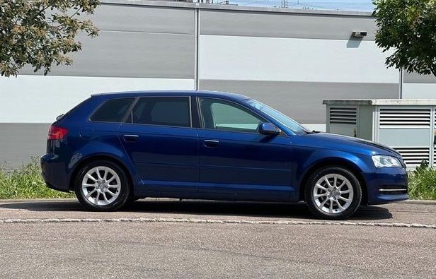 Audi A3 • 2010 • 127,000 km 4
