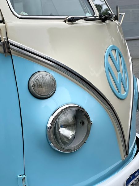 Volkswagen Multivan • 1966 • 43,500 mi 11