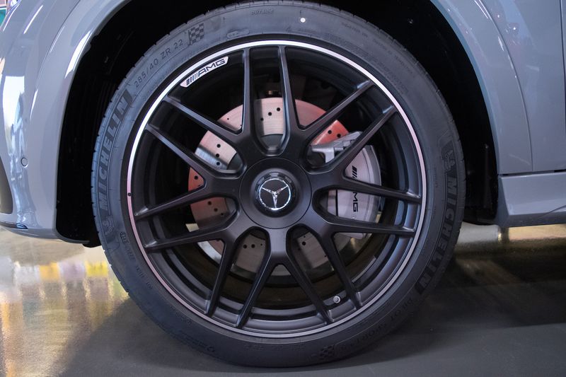 Mercedes-Benz GLE • 2024 • 900 km 25