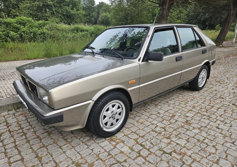 Lincoln Sport • 1985 • 42,000 km 1