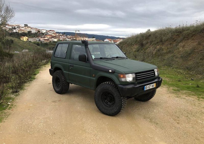 Mitsubishi Pajero • 1991 • 190,000 km 2