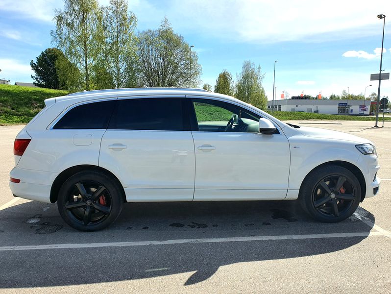 Audi Q7 • 2014 • 20,723 km 3