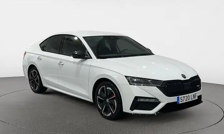 Škoda Octavia • 2021 • 28,000 km 1