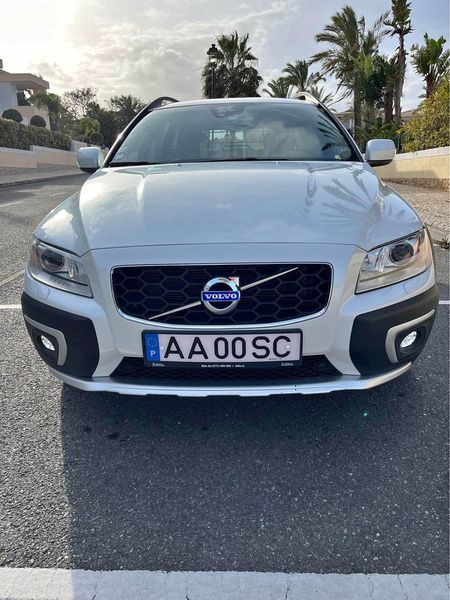 Volvo XC70 • 2015 • 139,000 km 1