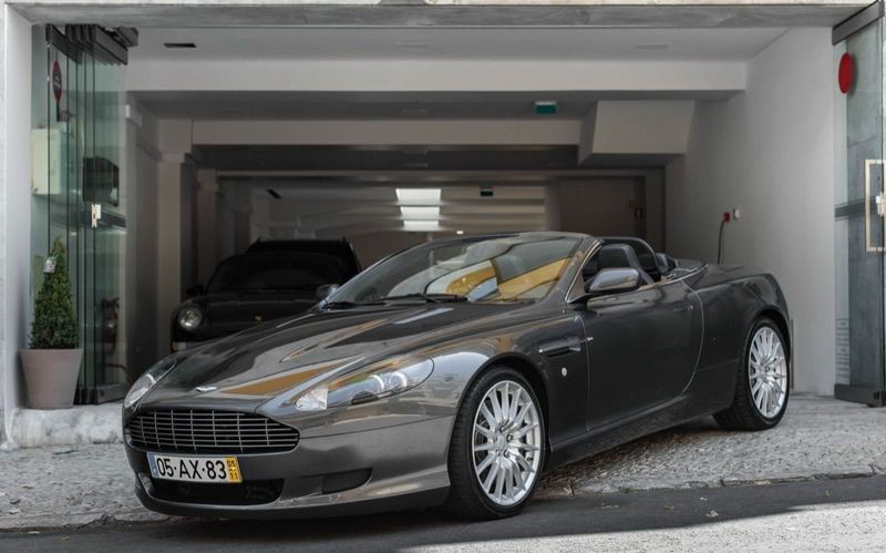 Aston Martin DB9 • 2005 • 55,000 km 1