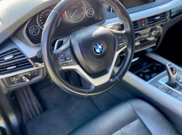 BMW X5 • 2018 • 120,595 km 3