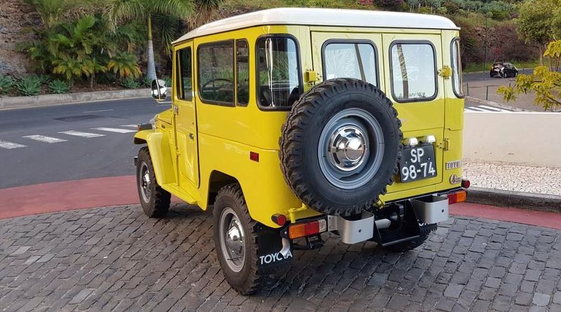 Toyota 4Runner • 1982 • 30,000 km 8