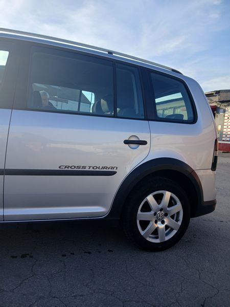 Volkswagen Touran • 2007 • 238,000 km 13