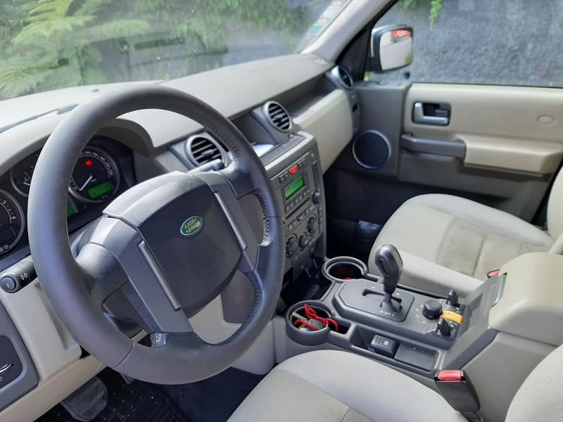 Land Rover Discovery • 2009 • 219,000 km 5