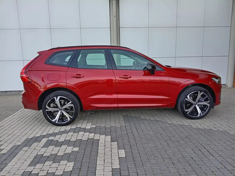 Volvo XC60 • 2023 • 5,500 km 6