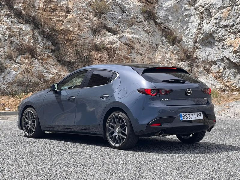 Mazda 3 • 2019 • 37,300 km 4