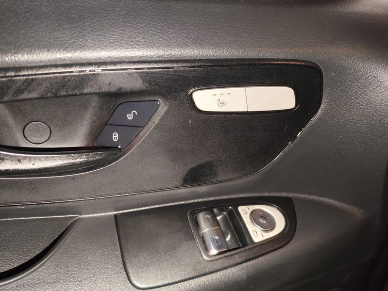 Mercedes-Benz Metris • 2016 • 198,000 km 10