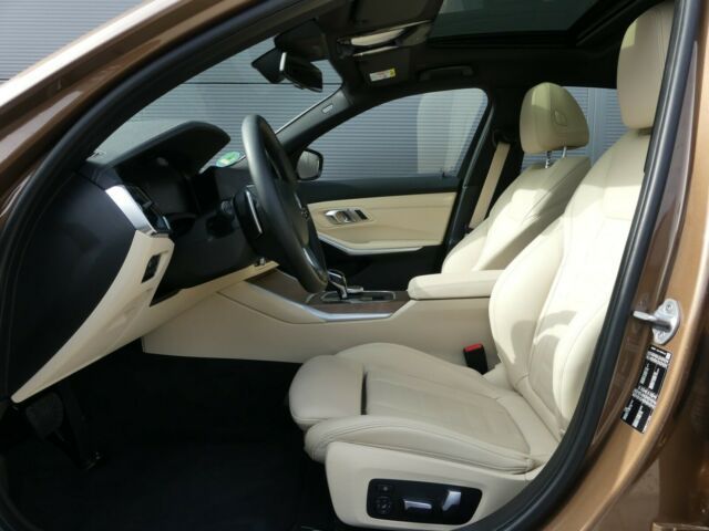 BMW 3 Series • 2019 • 36,609 km 18