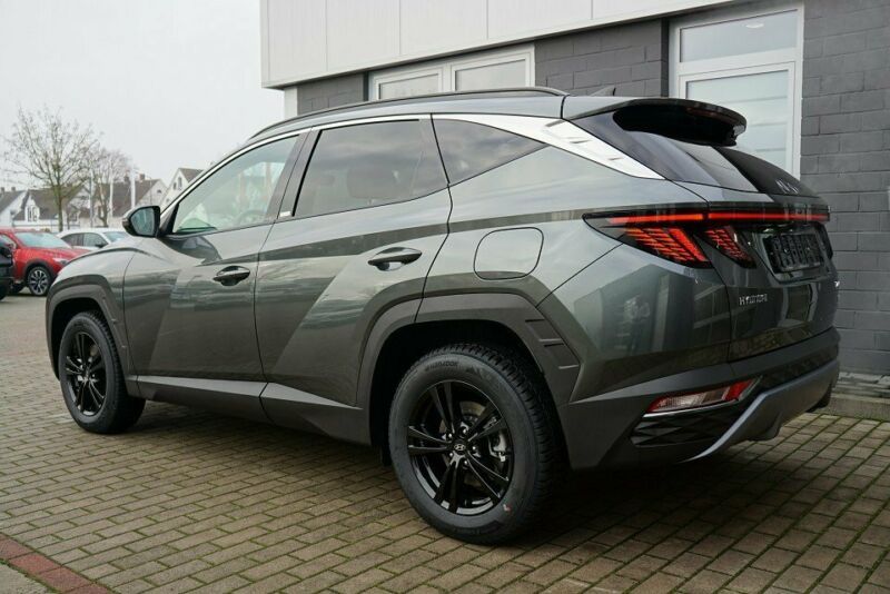 Hyundai Tucson • 2021 • 122,000 km 3