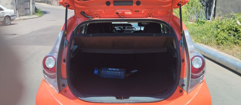 Toyota Prius c • 2012 • 208,000 mi 12