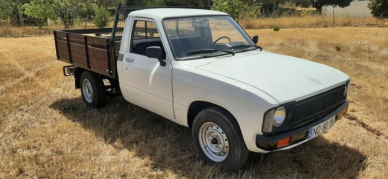 Toyota Hilux • 1981 • 189,000 km 1