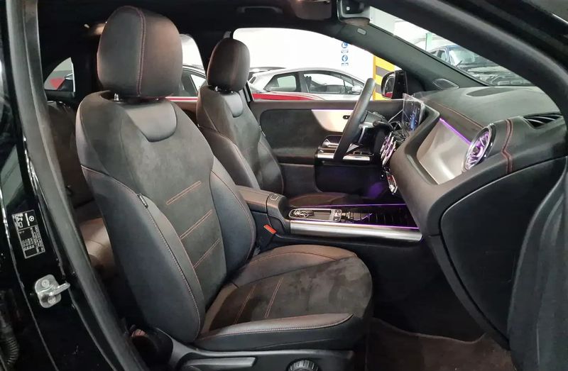 Mercedes-Benz A • 2025 • 5,652 km 14