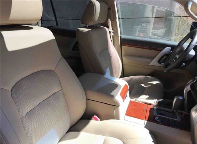 Toyota Land Cruiser • 2012 • 162,000 km 2