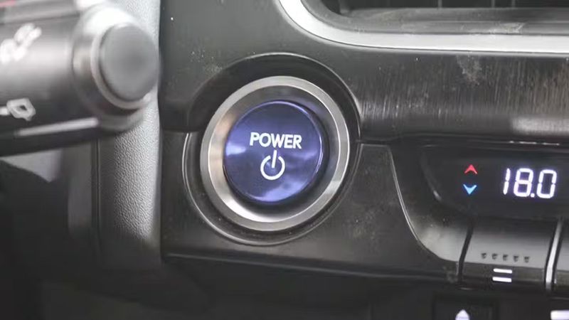 Lexus UX • 2020 • 76,543 km 10