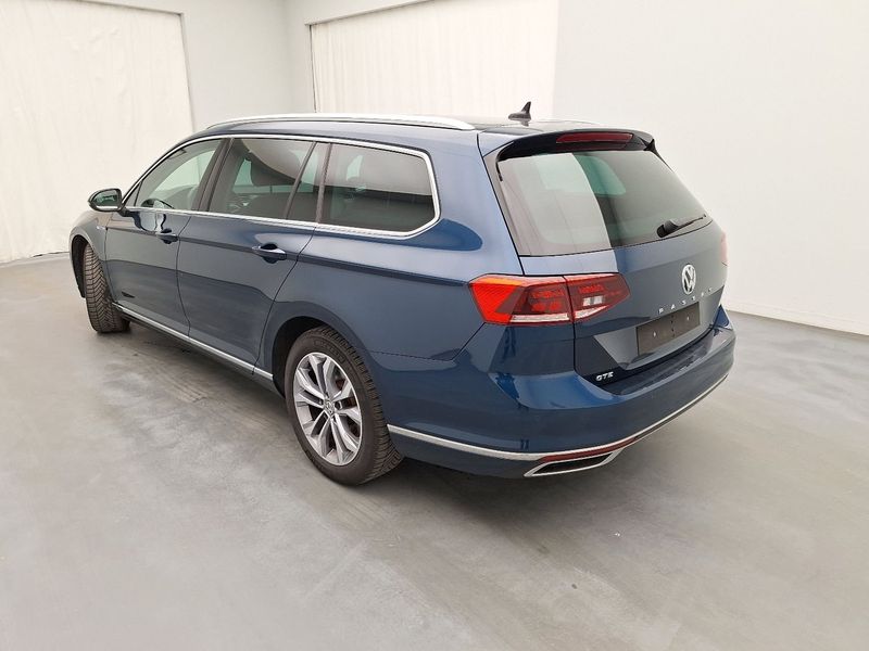 Volkswagen Passat Variant • 2020 • 72,900 km 2