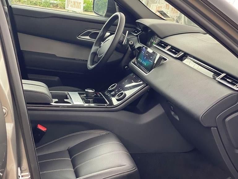 Land Rover Range Rover Velar • 2019 • 21 km 3