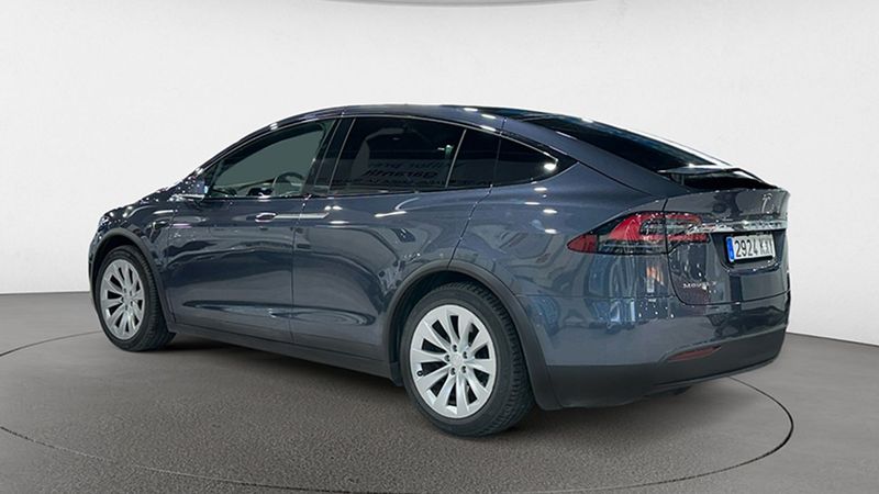 Tesla Model X • 2019 • 51,000 km 4