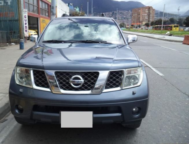 Nissan Pathfinder • 2007 • 122,000 km 2