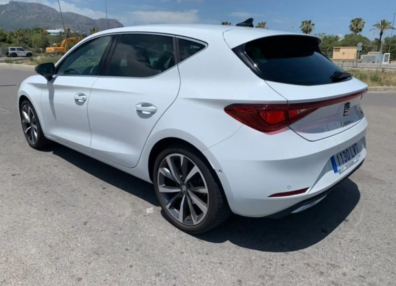 Seat Leon • 2022 • 42,000 km 4