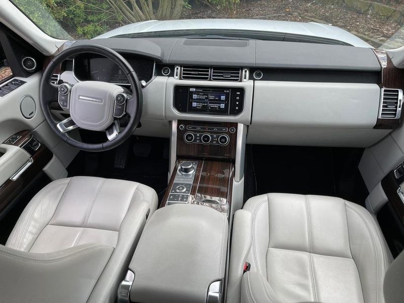 Land Rover Range Rover • 2016 • 147,000 km 4