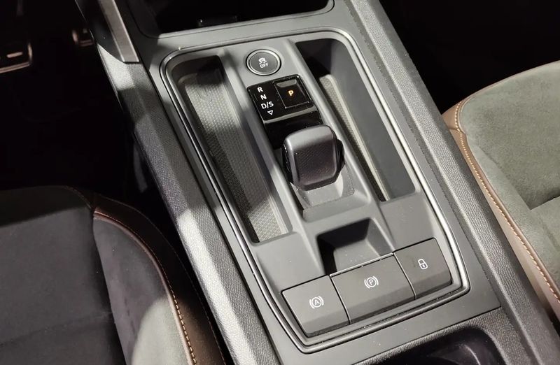 Seat Leon • 2022 • 71,558 km 6