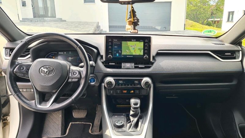 Toyota RAV4 • 2019 • 68,543 km 6