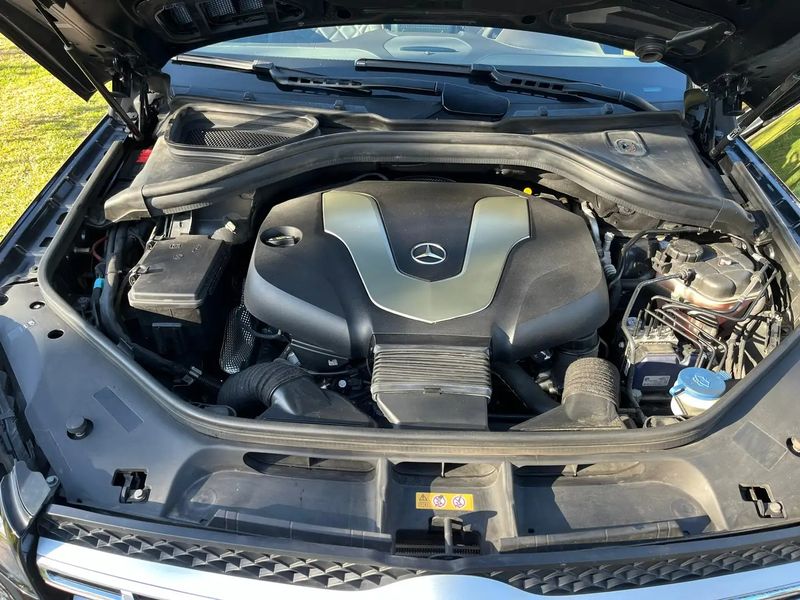 Mercedes-Benz GLS-Class • 2017 • 147,000 km 5