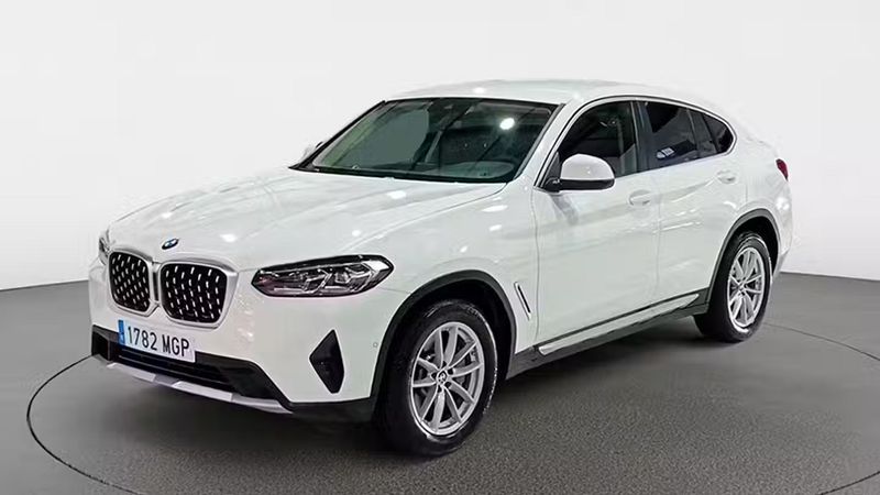BMW X4 • 2023 • 27,599 km 2