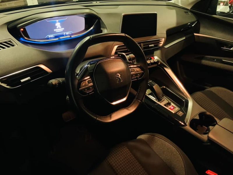 Peugeot 3008 • 2018 • 90,000 km 4