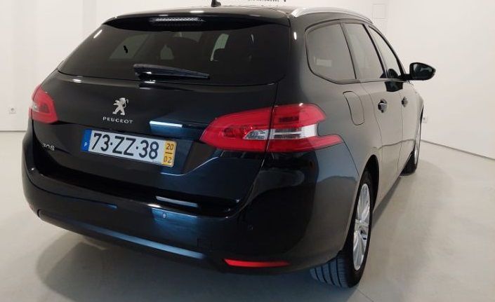 Peugeot 308 SW • 2020 • 25,008 km 2