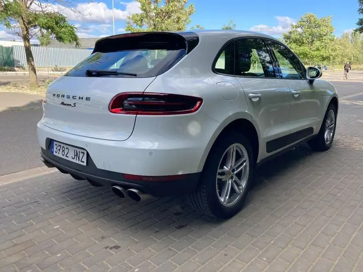 Porsche Macan • 2016 • 65,360 km 4