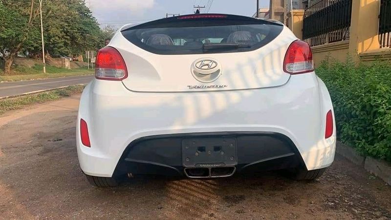 Hyundai Veloster • 2018 • 50,000 km 4